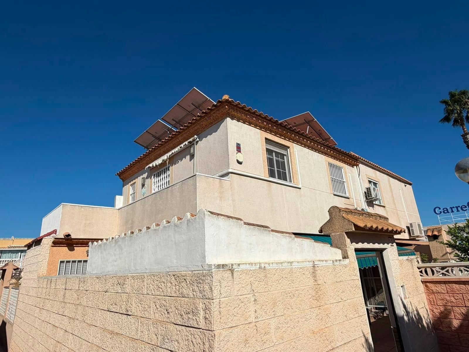 3 bedroom Villa for sale in Torrevieja with pool - € 239,600 (Ref: 9962849)