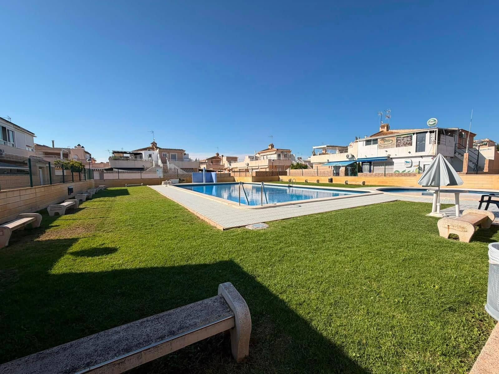 3 bedroom Villa for sale in Torrevieja with pool - € 239,600 (Ref: 9962849)