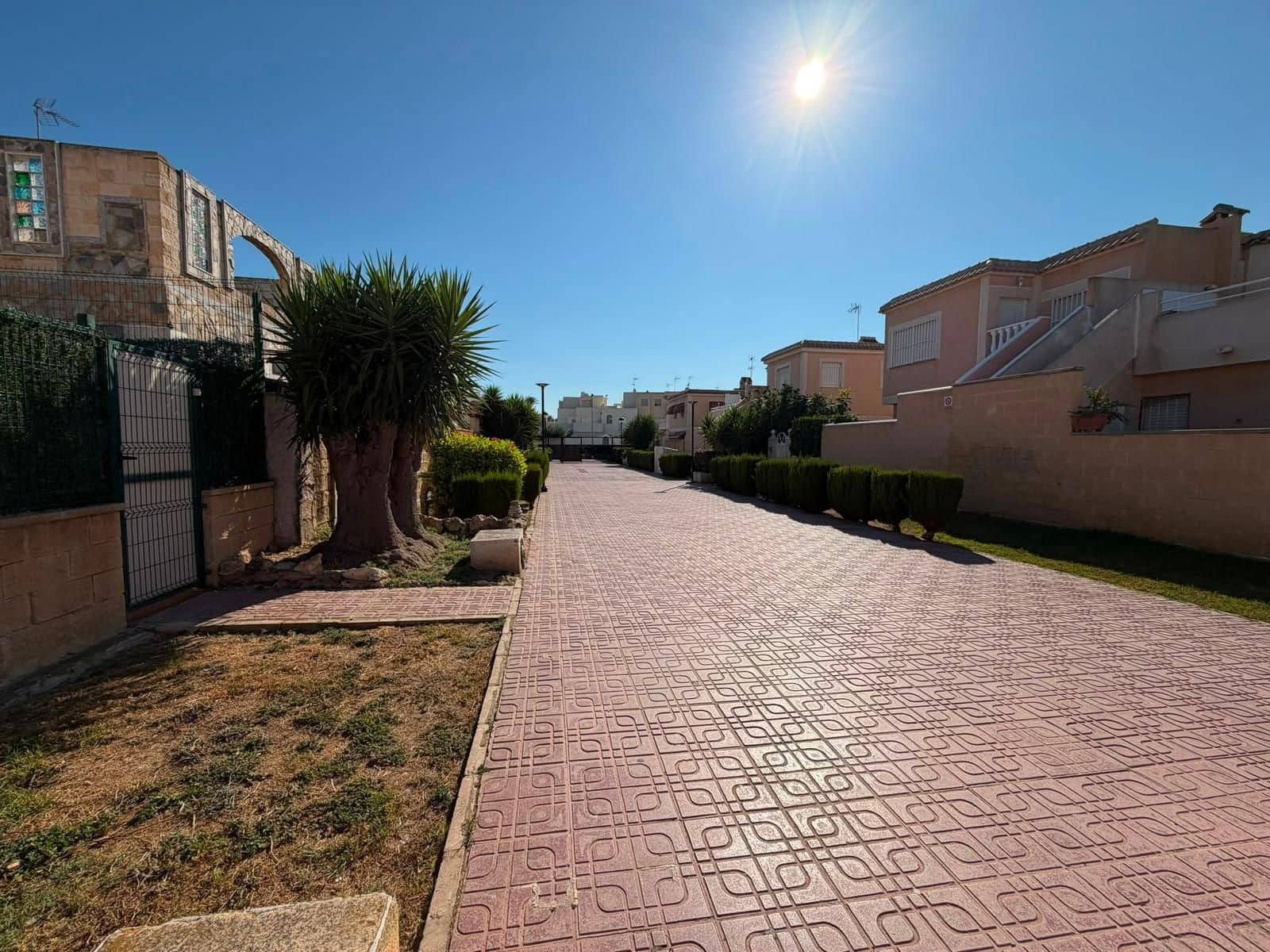 3 bedroom Villa for sale in Torrevieja with pool - € 239,600 (Ref: 9962849)