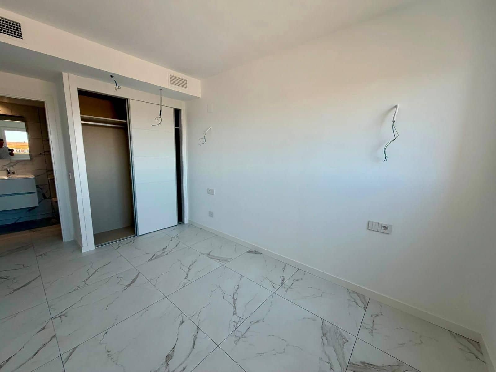 2 bedroom Apartment for sale in Punta Prima with pool - € 358,900 (Ref: 9962852)