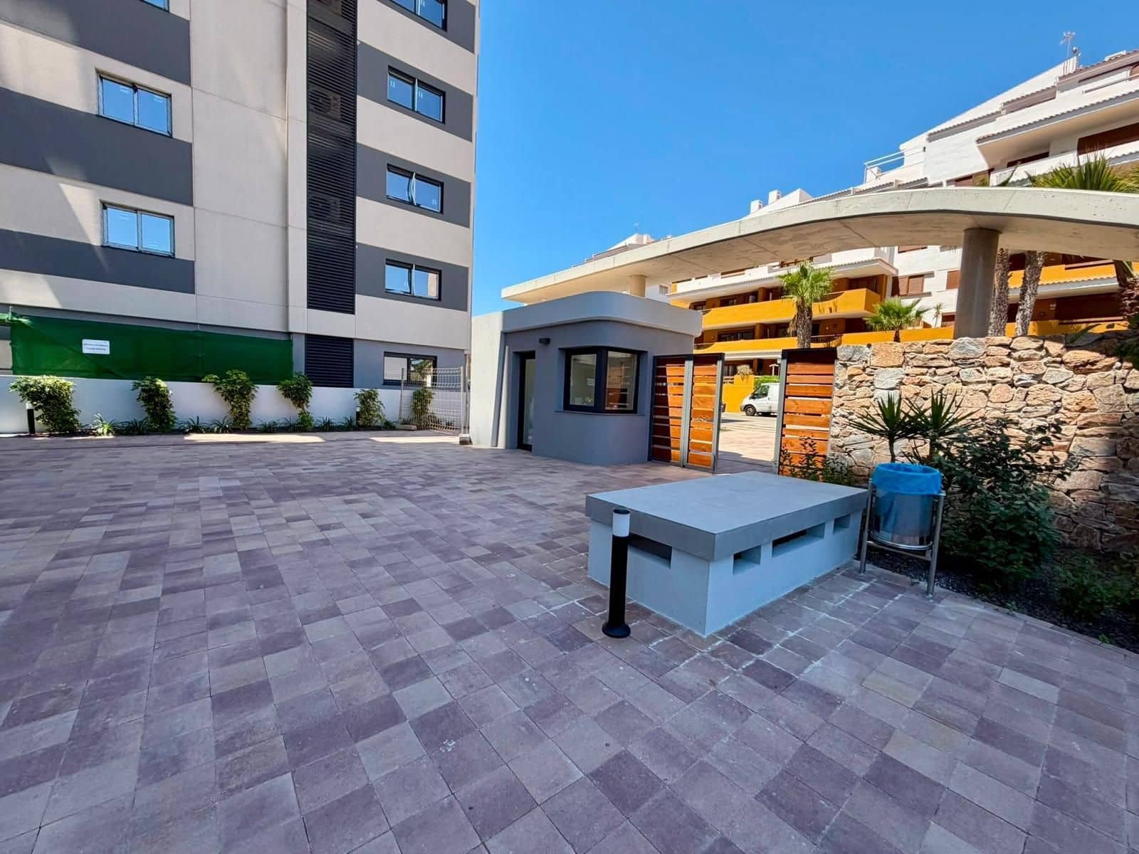 2 bedroom Apartment for sale in Punta Prima with pool - € 358,900 (Ref: 9962852)