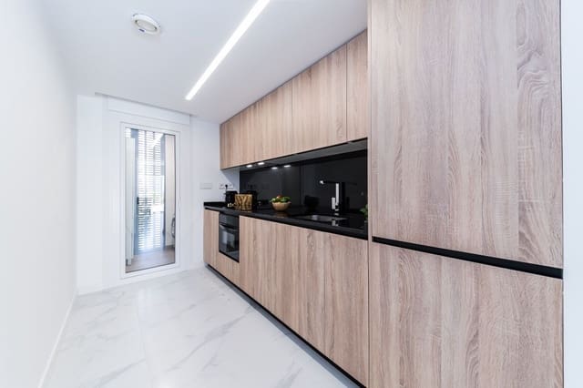Apartamento de 2 habitaciones en Centro, Torrevieja en venta - 495.000 € (Ref: 9962854)