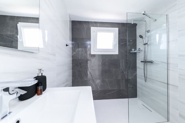 Apartamento de 2 habitaciones en Centro, Torrevieja en venta - 495.000 € (Ref: 9962854)
