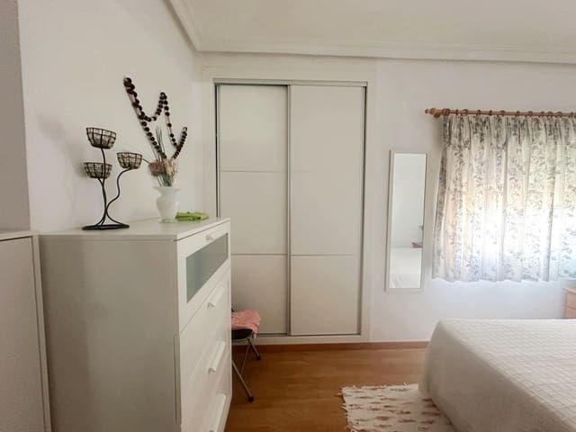 Bungalow de 1 habitación en Torreblanca, Torrevieja en venta con piscina - 146.900 € (Ref: 9962857)