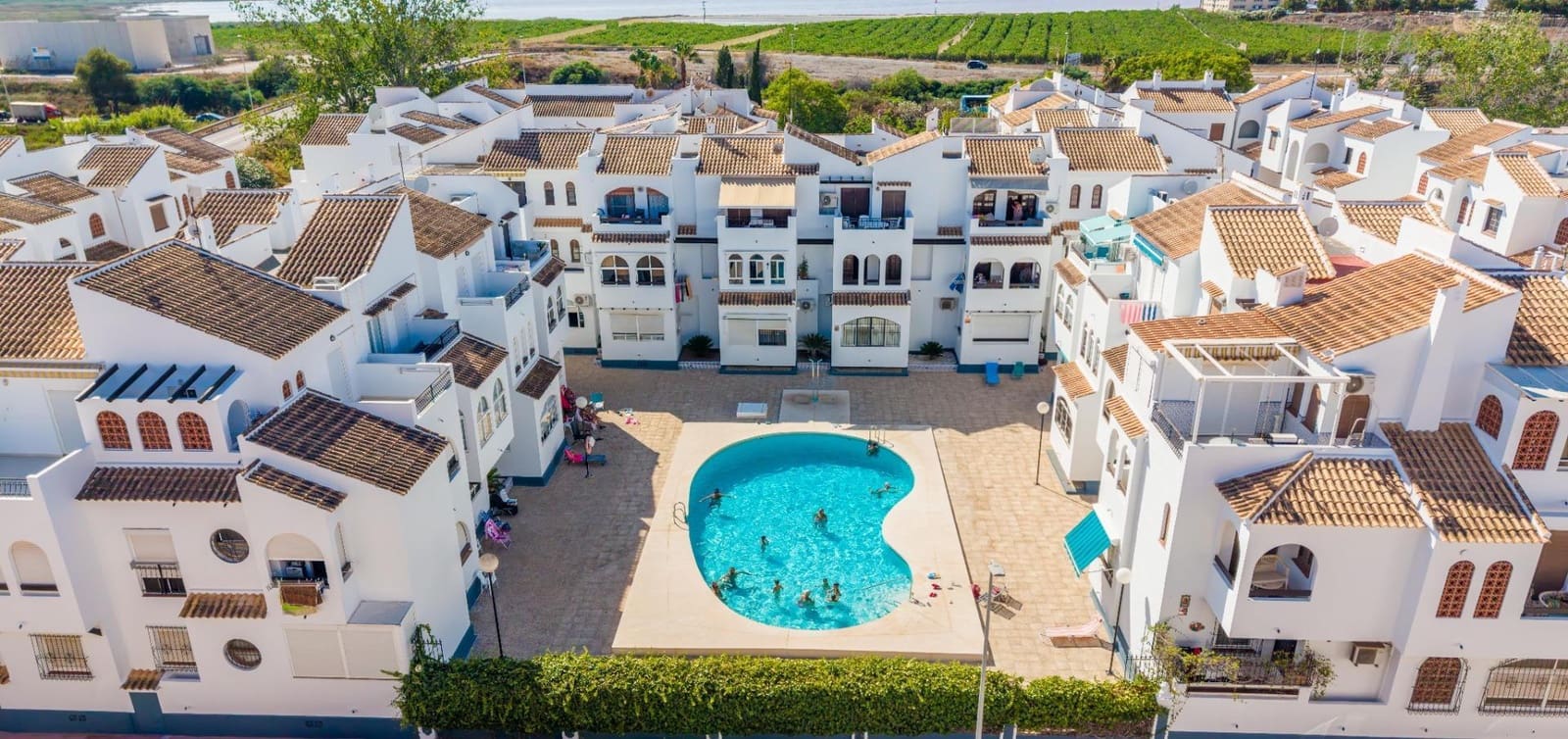 1 Zimmer Apartment zu verkaufen in Torrevieja mit Pool - 132.000 € (Ref: 9962860)