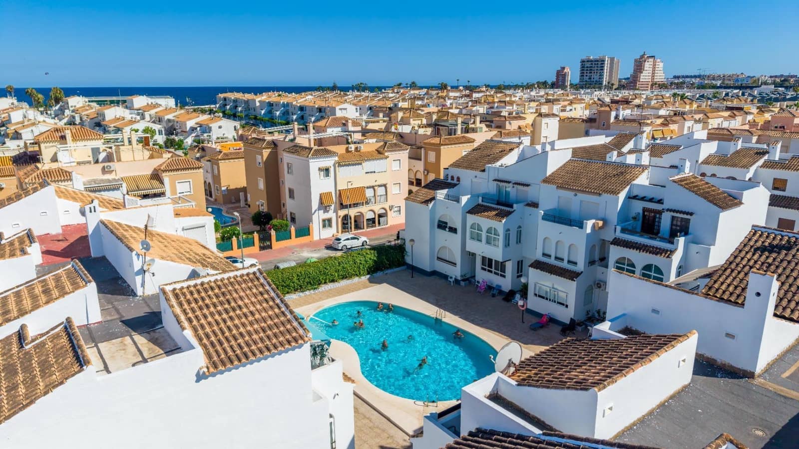 1 Zimmer Apartment zu verkaufen in Torrevieja mit Pool - 132.000 € (Ref: 9962860)