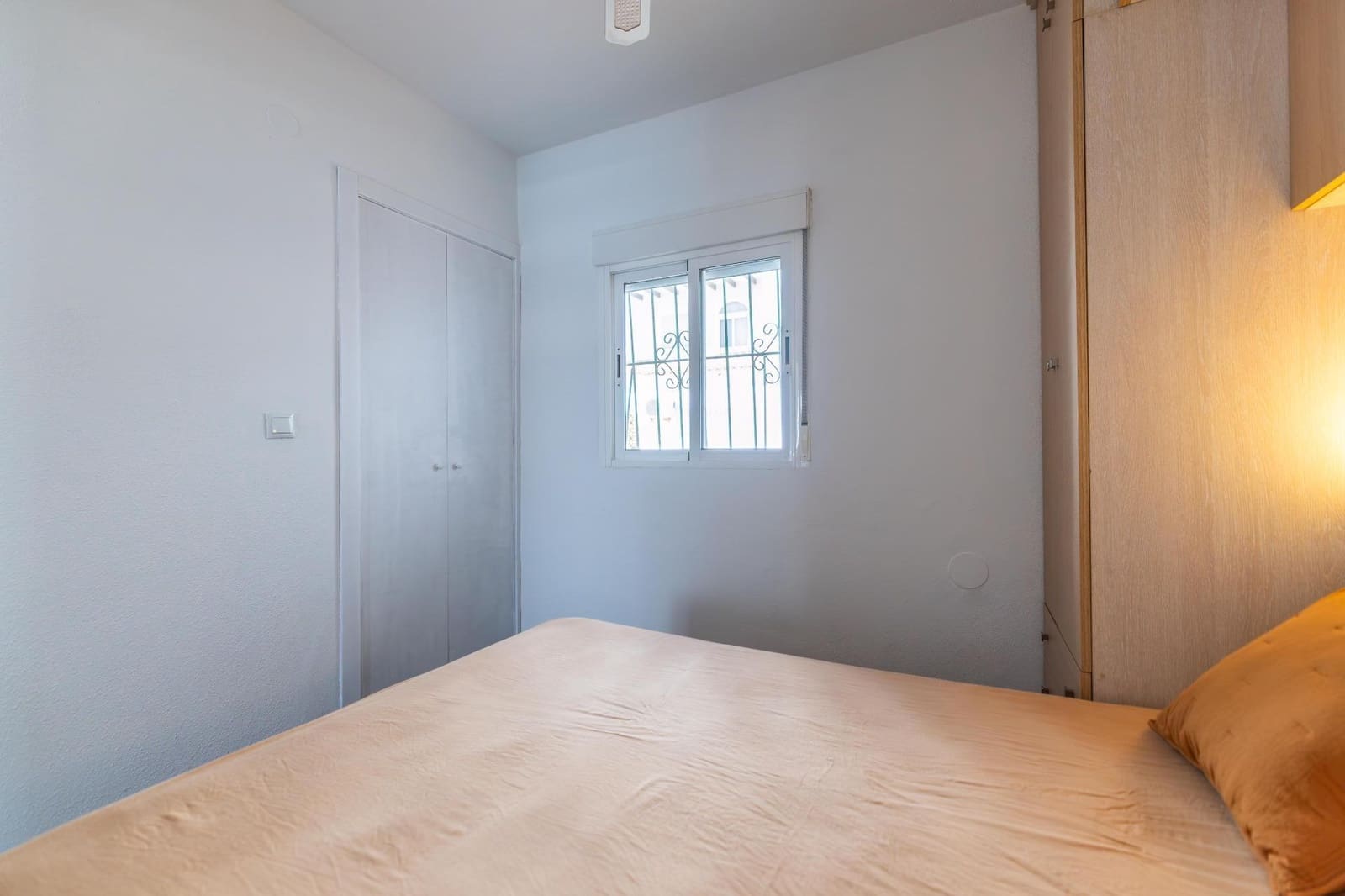 1 Zimmer Apartment zu verkaufen in Torrevieja mit Pool - 132.000 € (Ref: 9962860)