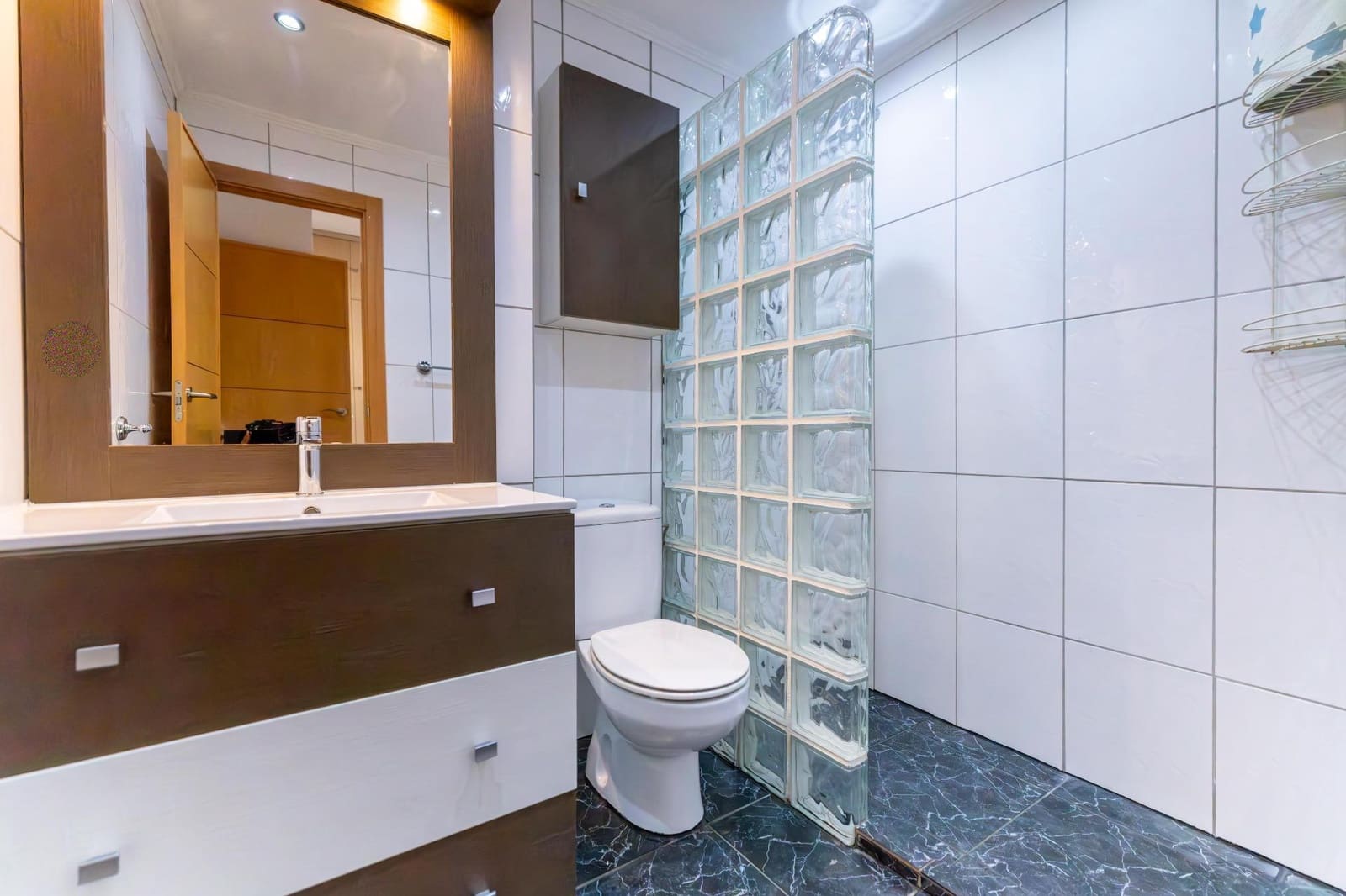 1 Zimmer Apartment zu verkaufen in Torrevieja mit Pool - 132.000 € (Ref: 9962860)