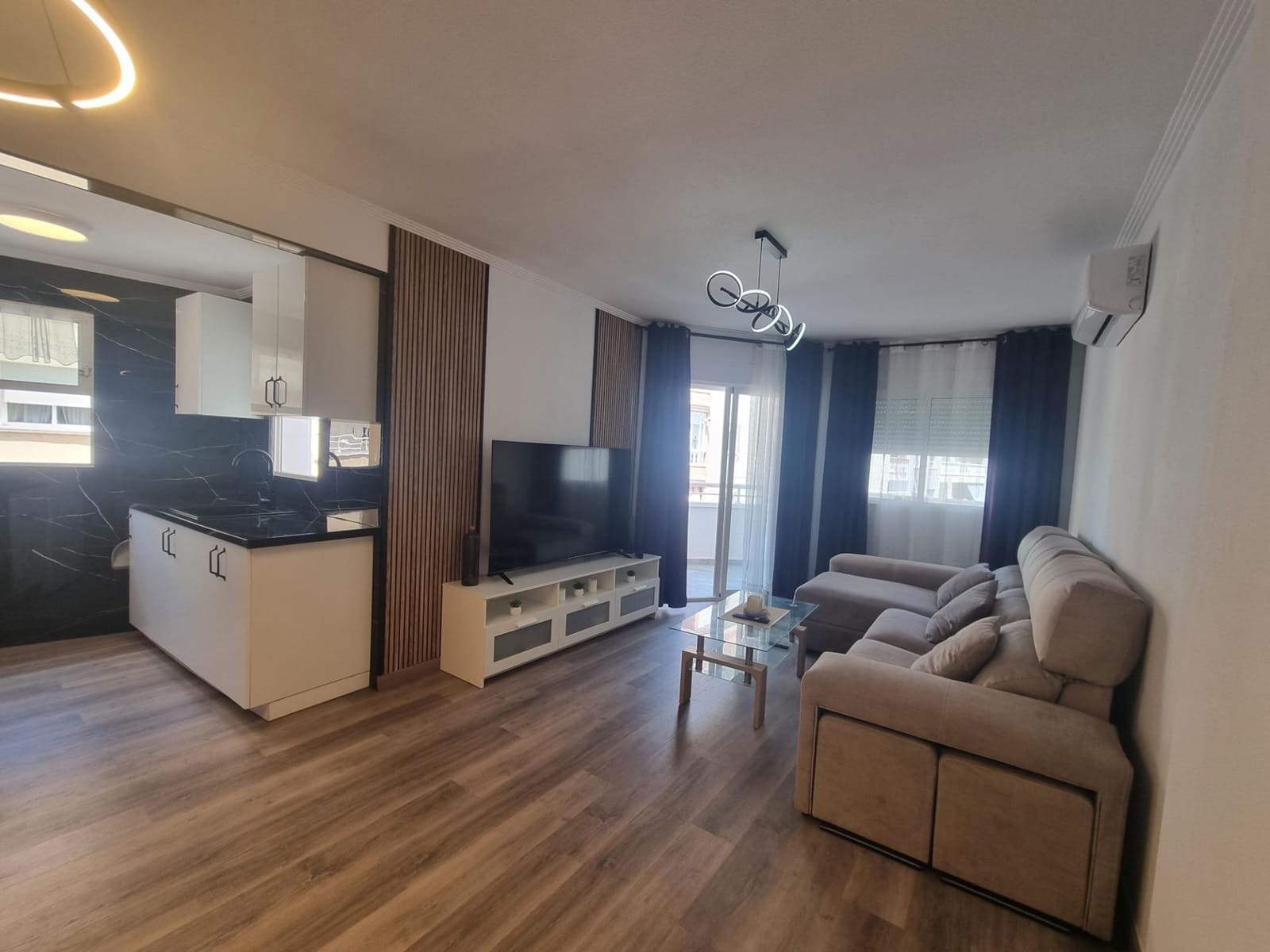 3 camera da letto Appartamento in vendita in Torrevieja con piscina - 300.000 € (Rif: 9962871)