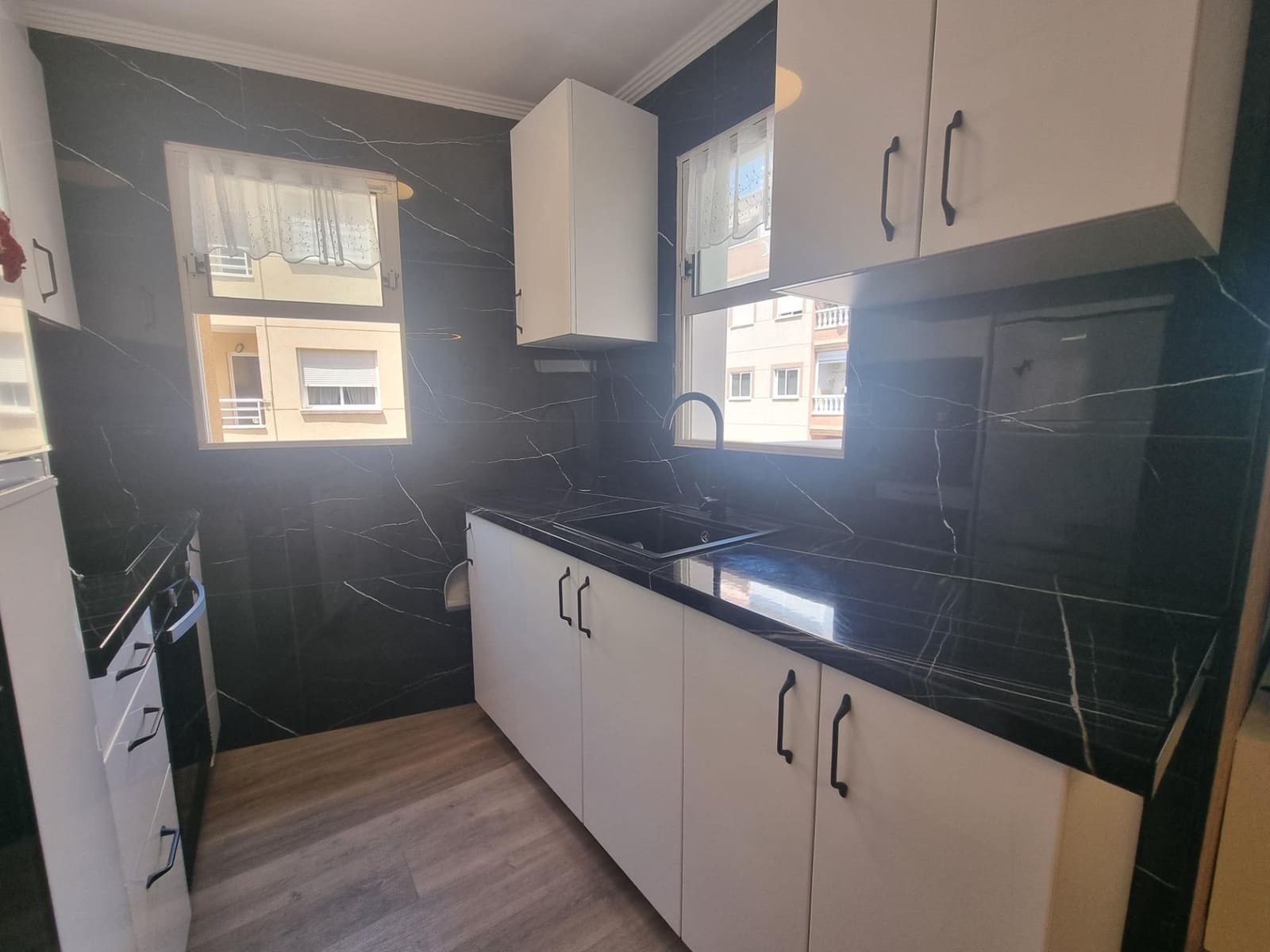 3 camera da letto Appartamento in vendita in Torrevieja con piscina - 300.000 € (Rif: 9962871)