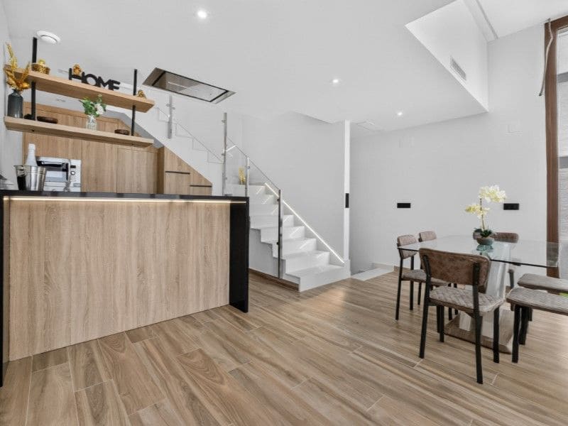 4 soveværelse Villa til salg i Los Balcones - € 495.000 (Ref: 9962873)