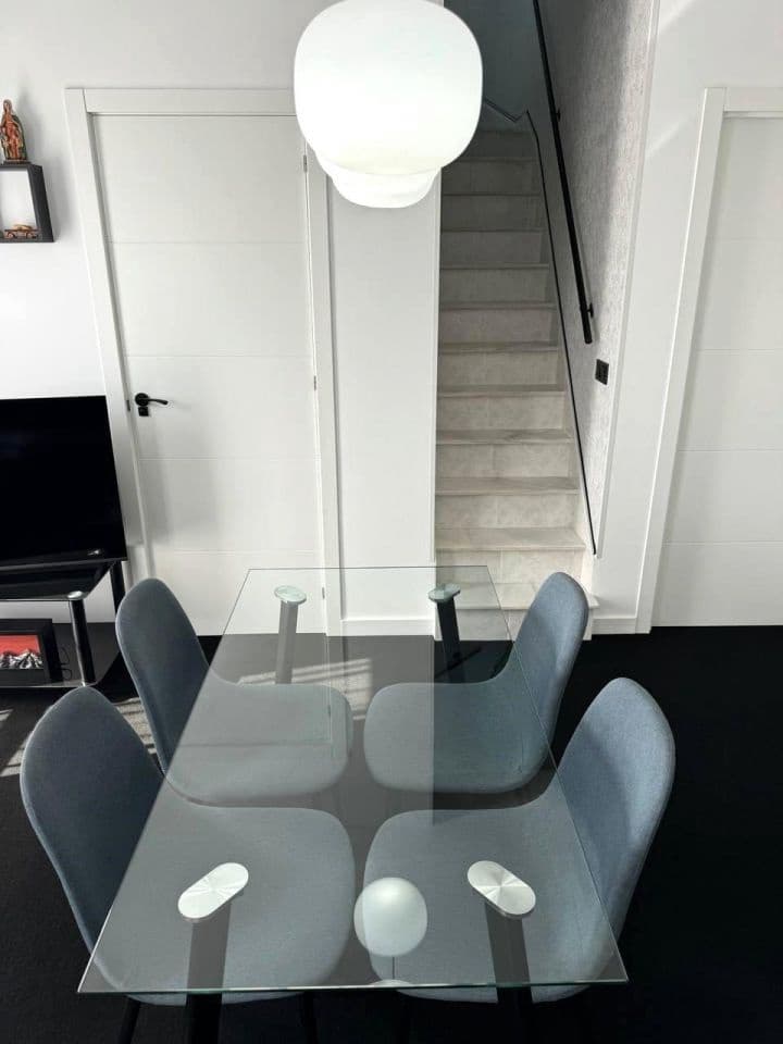 3 Zimmer Apartment zu verkaufen in Torrevieja mit Pool - 210.000 € (Ref: 9962888)