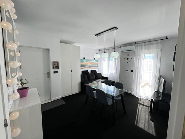 3 Zimmer Apartment zu verkaufen in Torrevieja mit Pool - 210.000 € (Ref: 9962888)