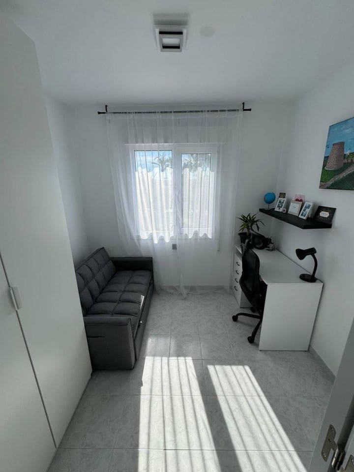 3 Zimmer Apartment zu verkaufen in Torrevieja mit Pool - 210.000 € (Ref: 9962888)