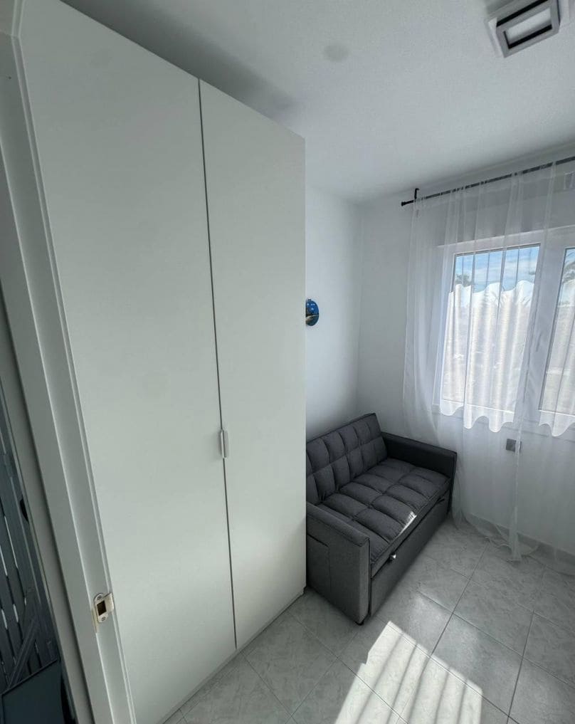 3 Zimmer Apartment zu verkaufen in Torrevieja mit Pool - 210.000 € (Ref: 9962888)