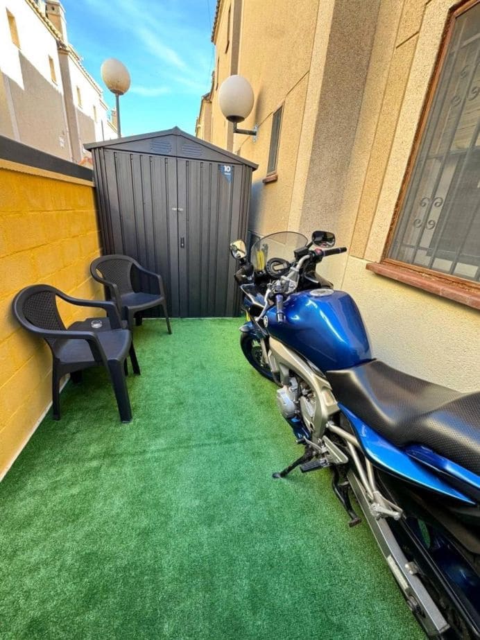 3 Zimmer Apartment zu verkaufen in Torrevieja mit Pool - 210.000 € (Ref: 9962888)