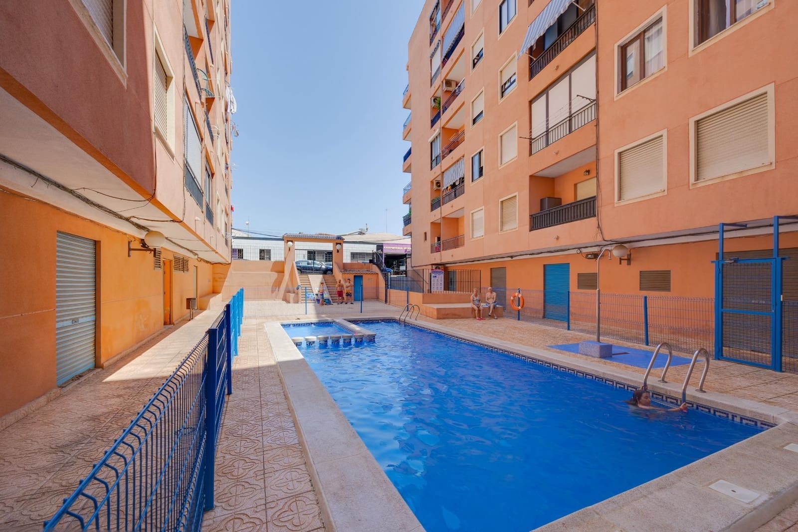 2 sypialnia Apartament na sprzedaż w Torrevieja z basenem - 159 900 € (Ref: 9962921)