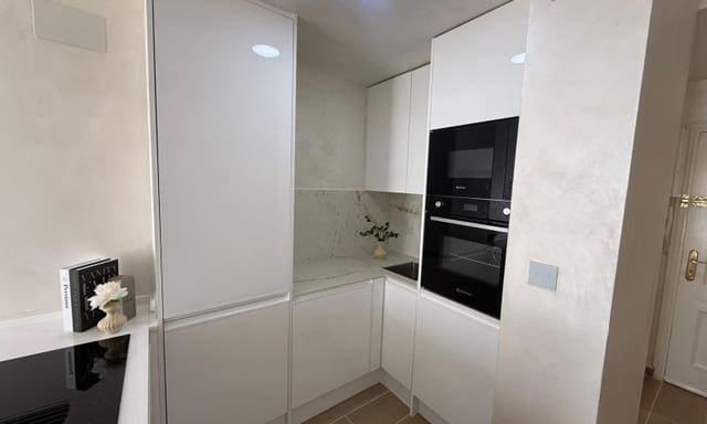 2 slaapkamer Appartement te koop in Centro, Torrevieja - € 159.995 (Ref: 9962924)