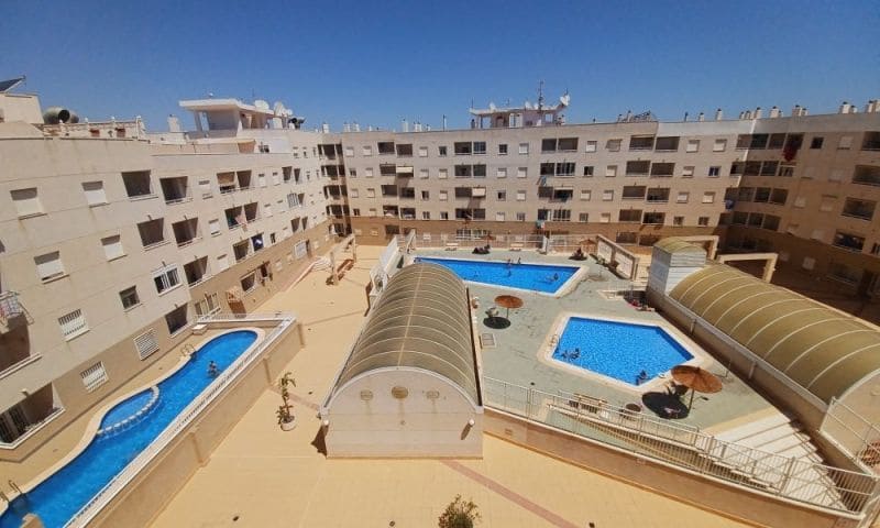 2 slaapkamer Appartement te koop in Torrevieja - € 159.995 (Ref: 9962924)