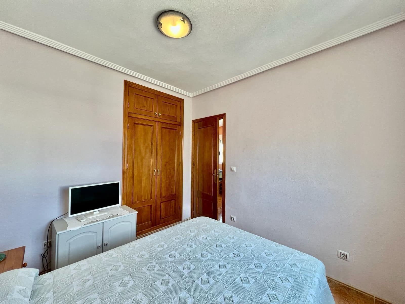 2 soverom Bungalow til salgs i Torrevieja med svømmebasseng - € 149 900 (Ref: 9962931)