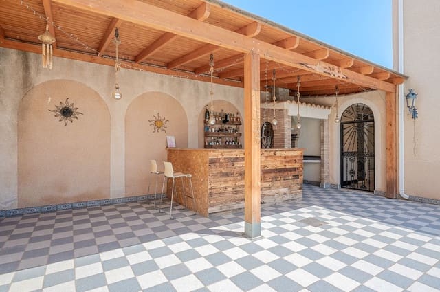 Chalet de 7 habitaciones en Torre de la Horadada, Pilar de la Horadada en venta - 899.000 € (Ref: 9962943)