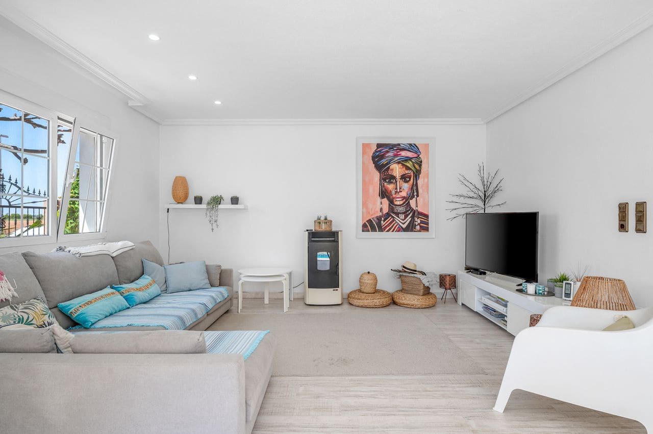 7 Zimmer Villa zu verkaufen in Torre de la Horadada - 899.000 € (Ref: 9962943)