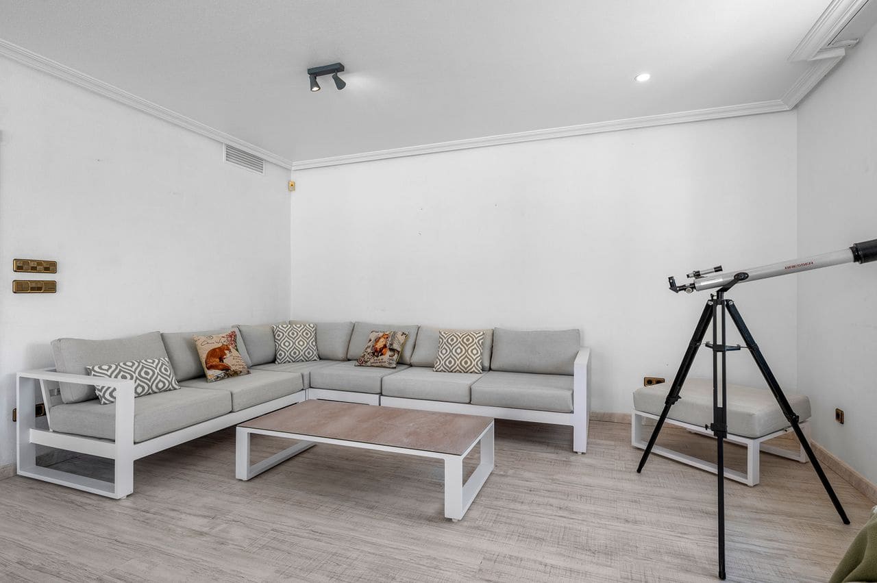 7 Zimmer Villa zu verkaufen in Torre de la Horadada - 899.000 € (Ref: 9962943)