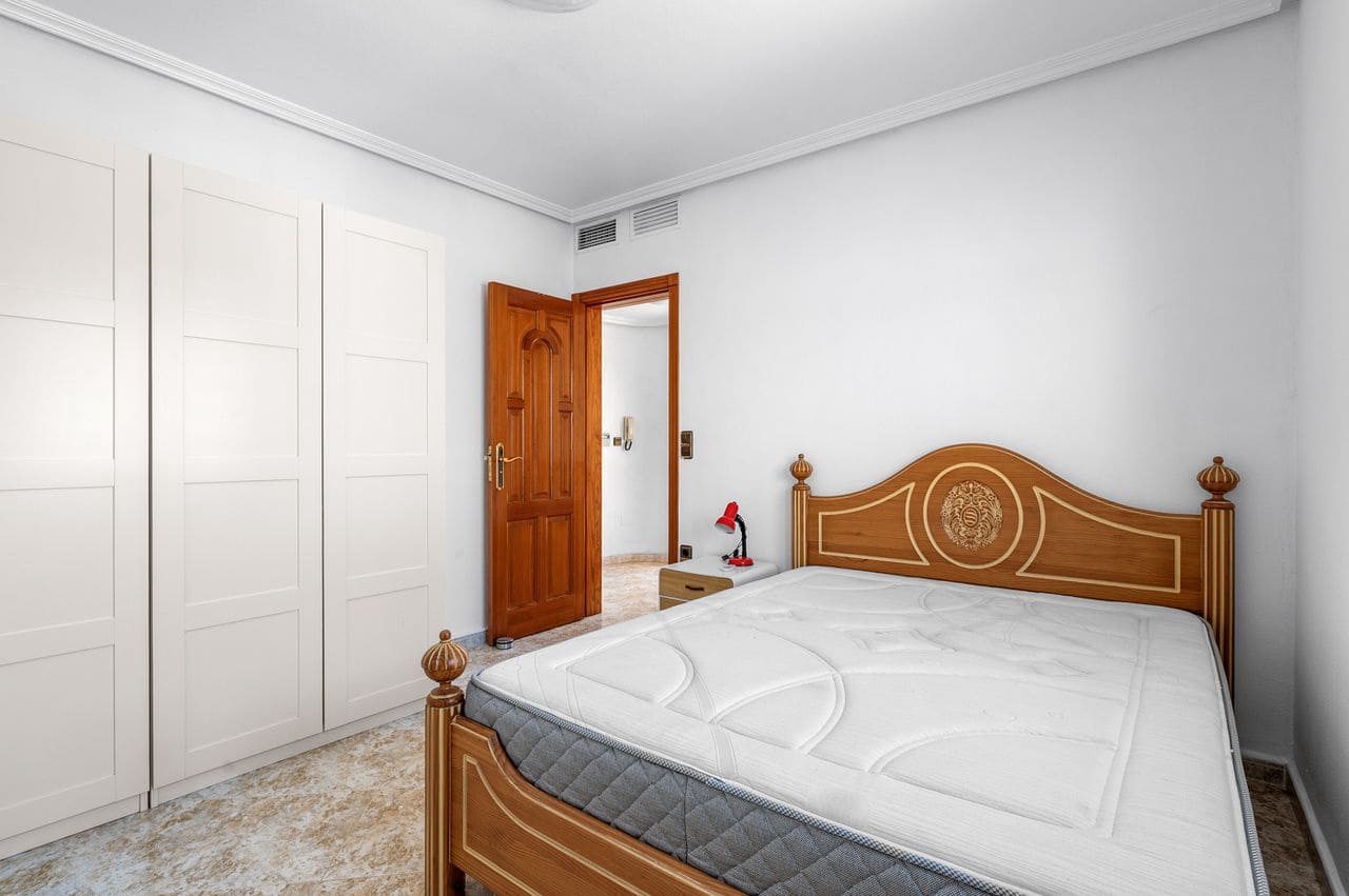 7 Zimmer Villa zu verkaufen in Torre de la Horadada - 899.000 € (Ref: 9962943)