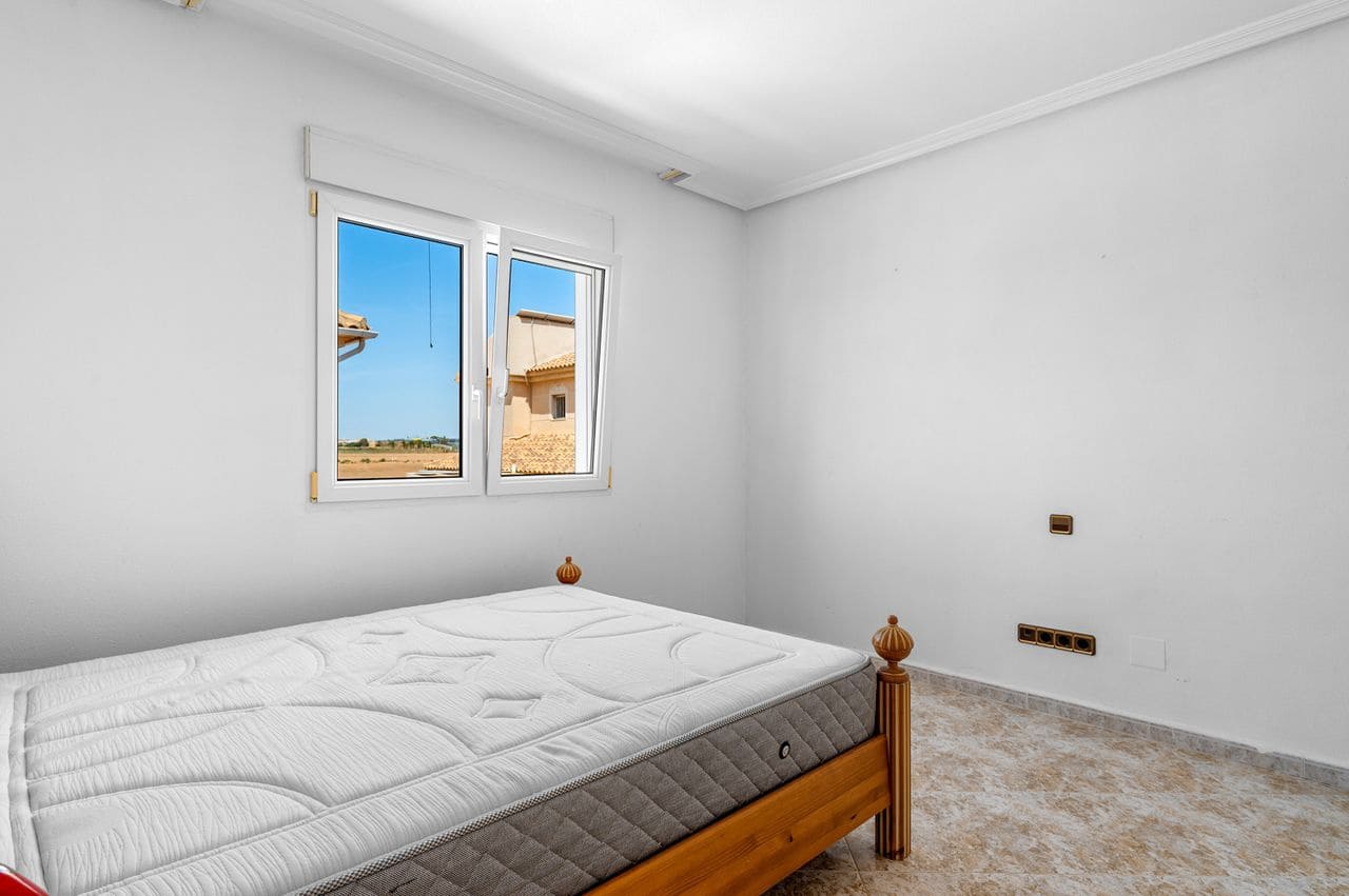 7 Zimmer Villa zu verkaufen in Torre de la Horadada - 899.000 € (Ref: 9962943)