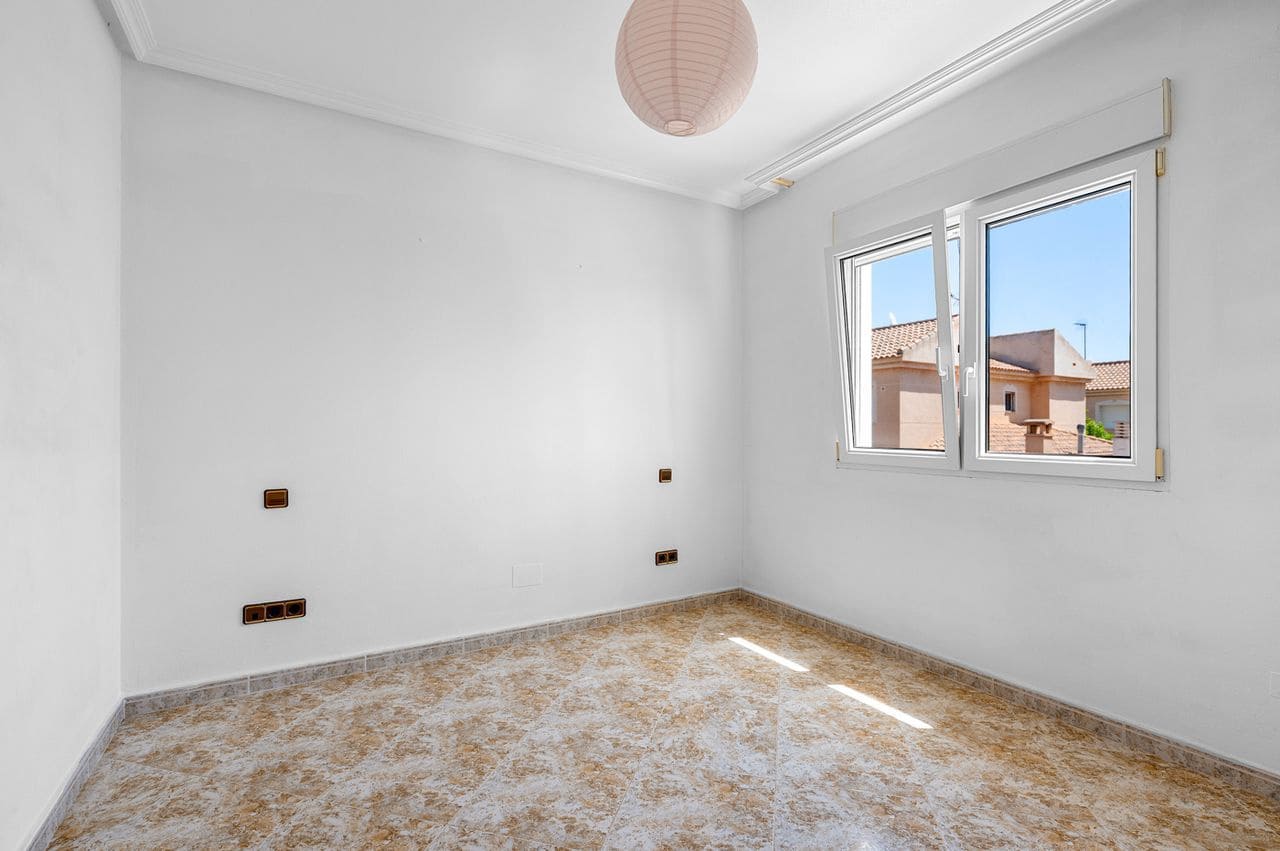 7 Zimmer Villa zu verkaufen in Torre de la Horadada - 899.000 € (Ref: 9962943)