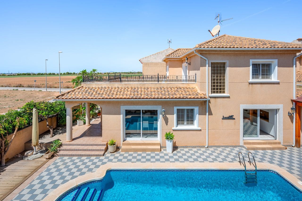 7 Zimmer Villa zu verkaufen in Torre de la Horadada - 899.000 € (Ref: 9962943)