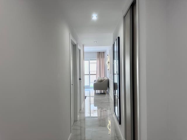 1 soverom Leilighet til salgs i Torrevieja med svømmebasseng - € 159 900 (Ref: 9962952)