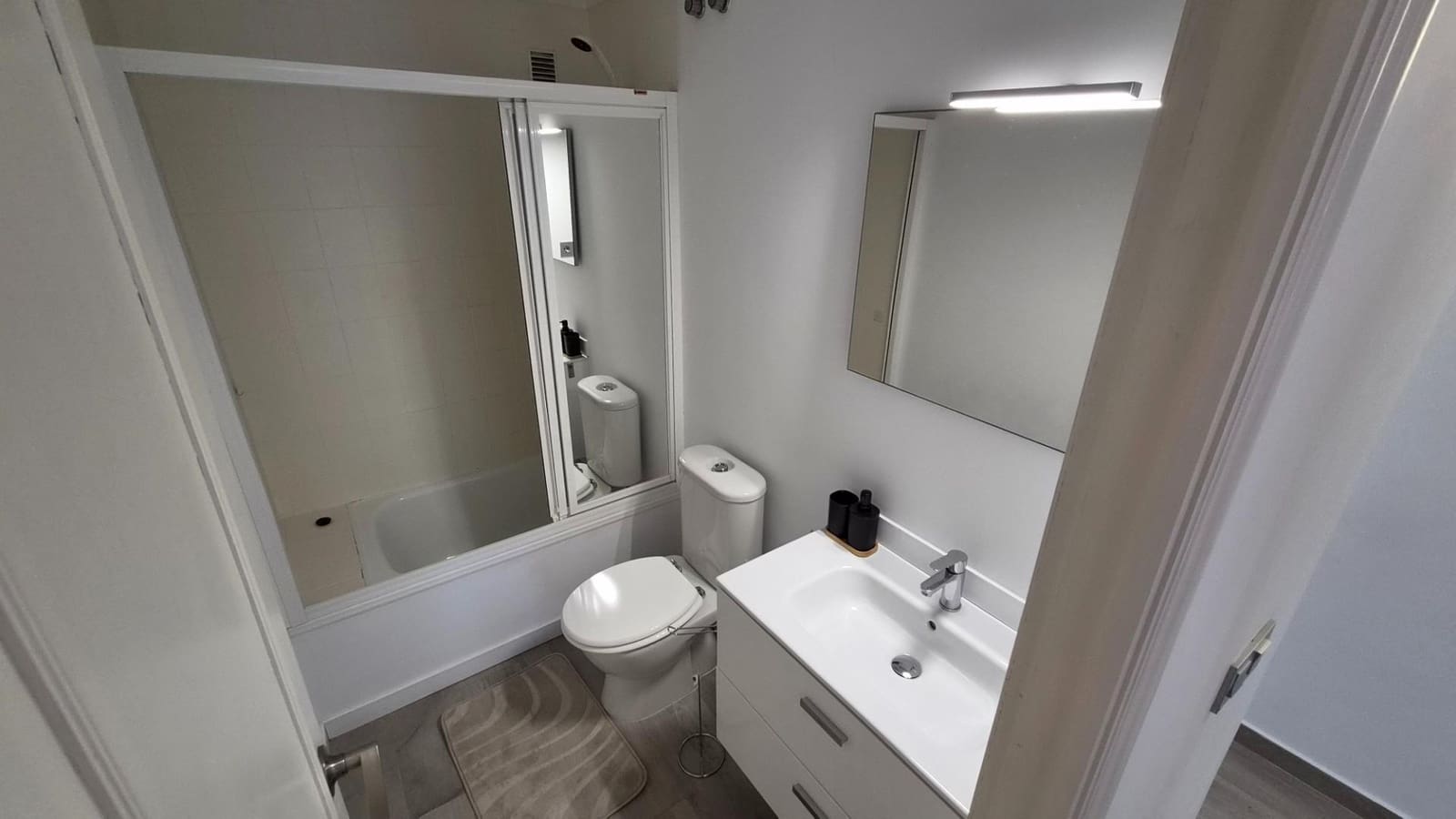 3 makuuhuone Huoneisto myytävänä paikassa Torrevieja - 365 000 € (Ref: 9962959)