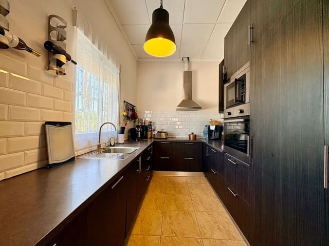 3 camera da letto Finca/Casa di Campagna in vendita in Dolores con piscina garage - 320.000 € (Rif: 9962960)
