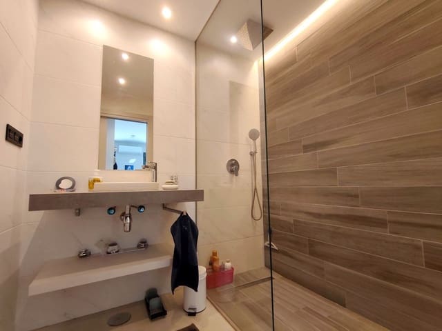 Ático de 3 habitaciones en El Raso, Guardamar del Segura en venta con garaje - 309.900 € (Ref: 9962984)