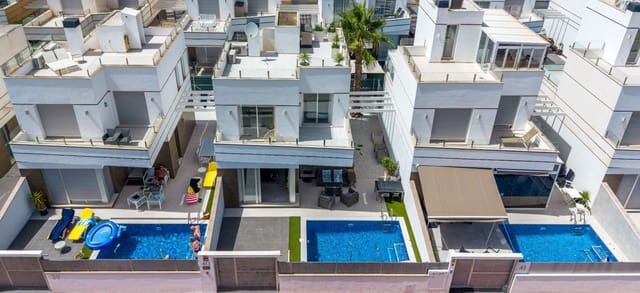 3 bedroom Villa for sale in Rojales with pool - € 399,000 (Ref: 9962990)