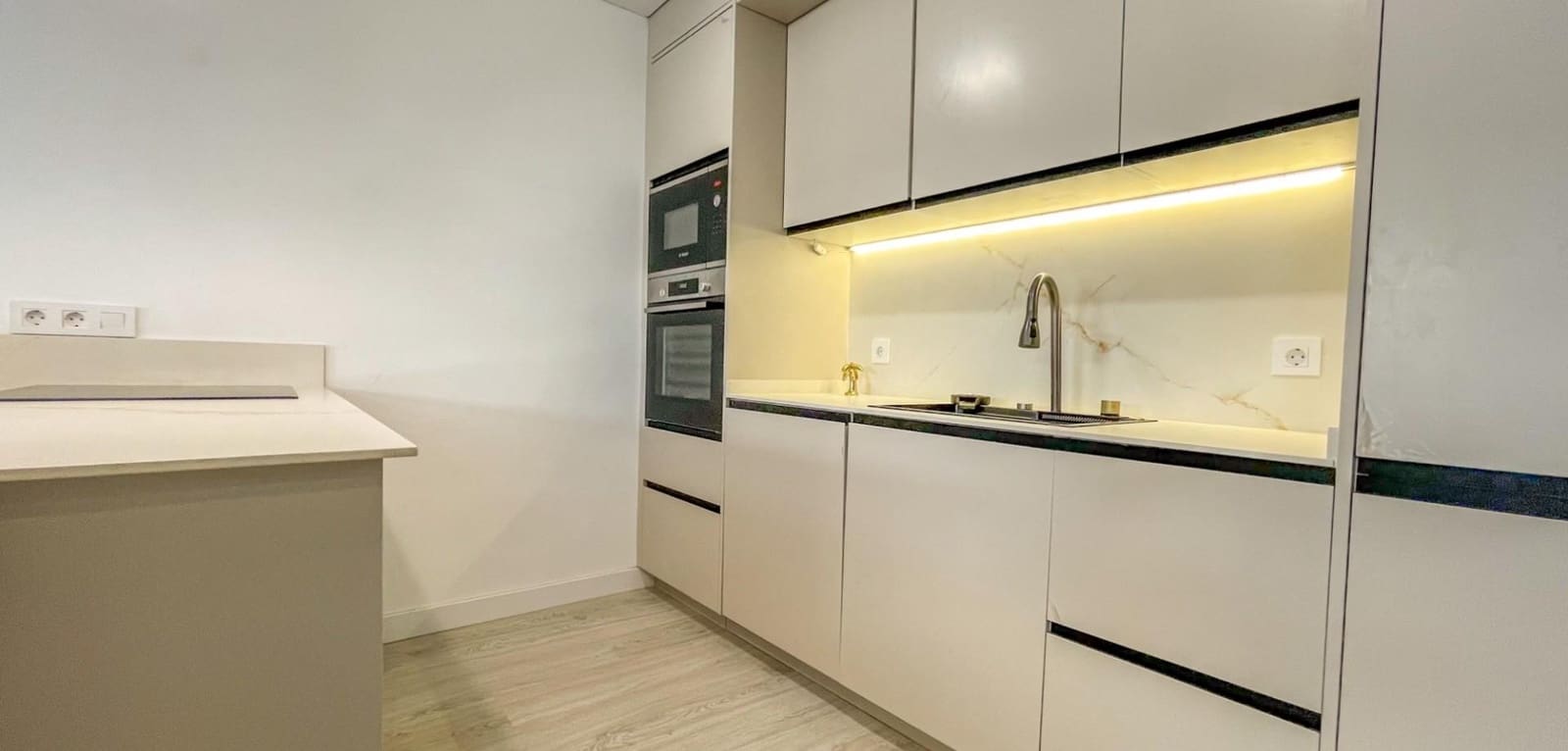 2 soveværelse Lejlighed til salg i Torrevieja - € 265.000 (Ref: 9963000)
