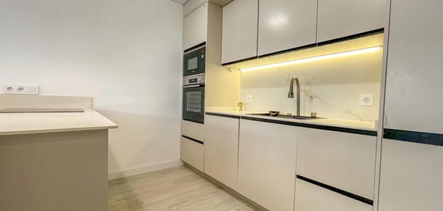 2 soveværelse Lejlighed til salg i Playa del Acequión, Torrevieja - € 265.000 (Ref: 9963000)