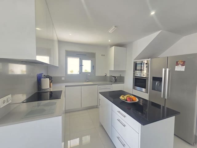3 slaapkamer Villa te koop in San Miguel de Salinas - € 429.000 (Ref: 9963005)