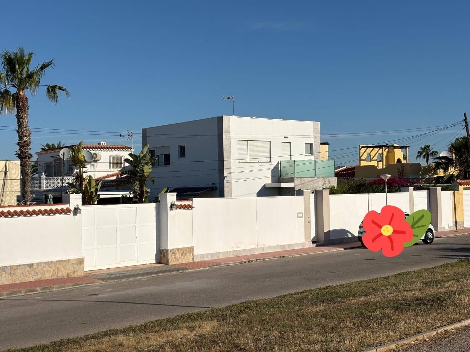 2 bedroom Villa for sale in Torrevieja with pool - € 465,000 (Ref: 9963006)