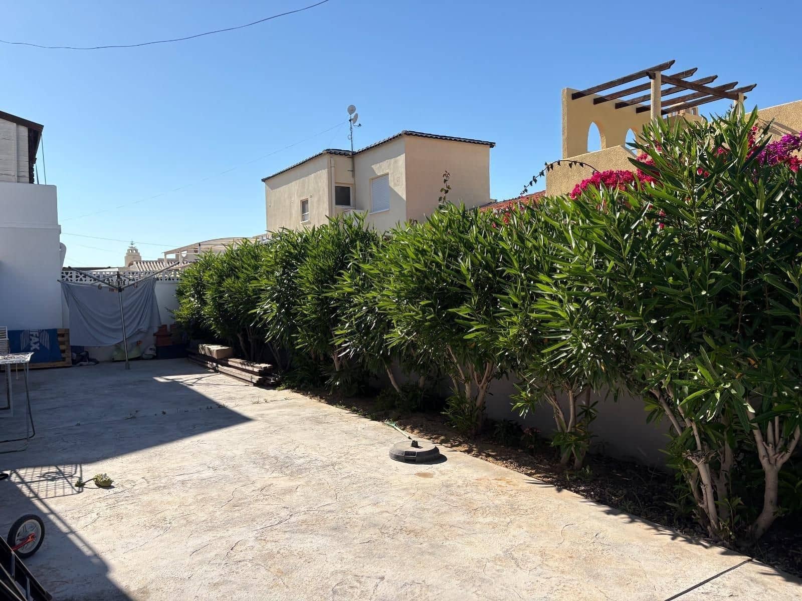 2 bedroom Villa for sale in Torrevieja with pool - € 465,000 (Ref: 9963006)