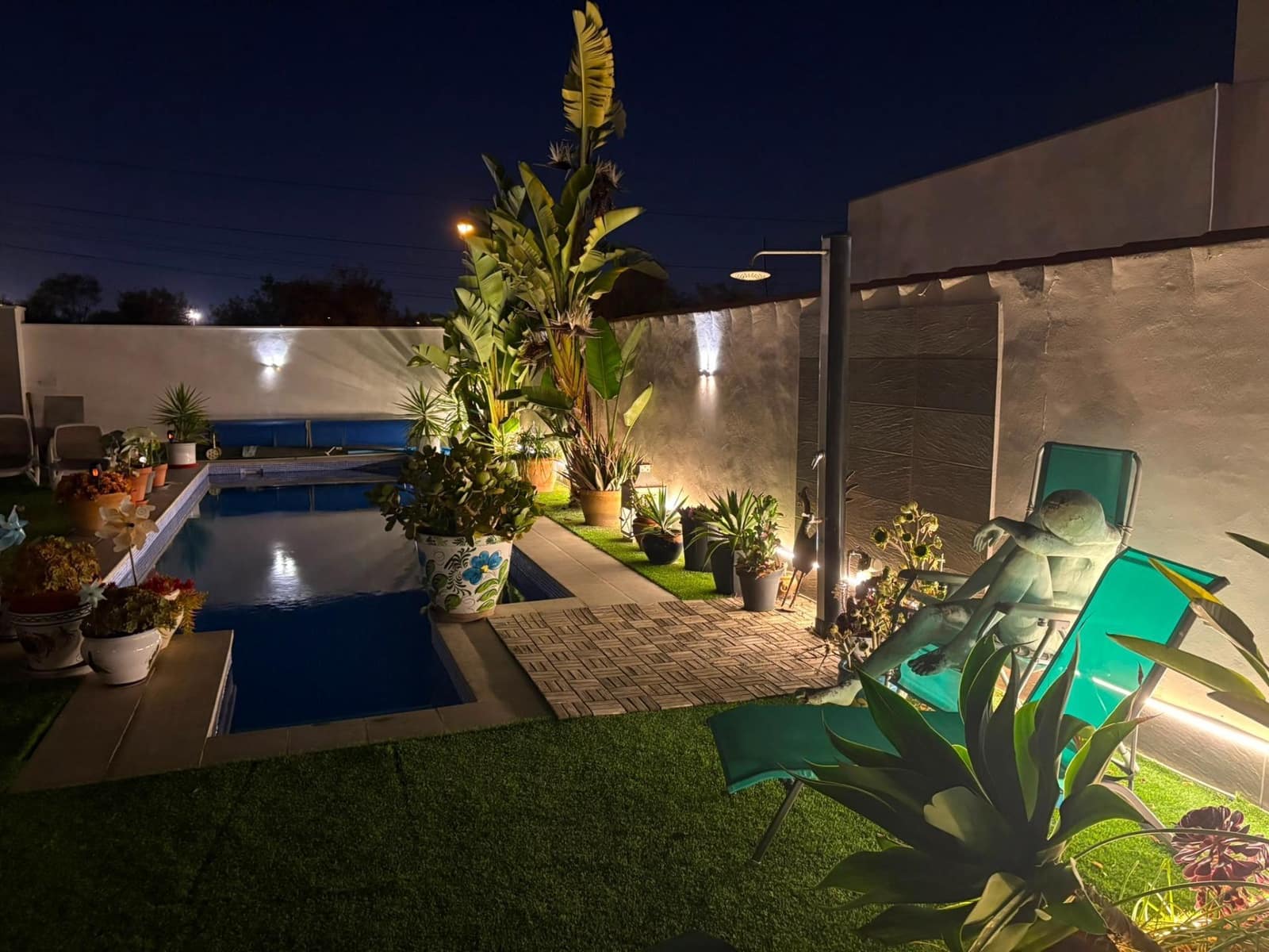 2 bedroom Villa for sale in Torrevieja with pool - € 465,000 (Ref: 9963006)