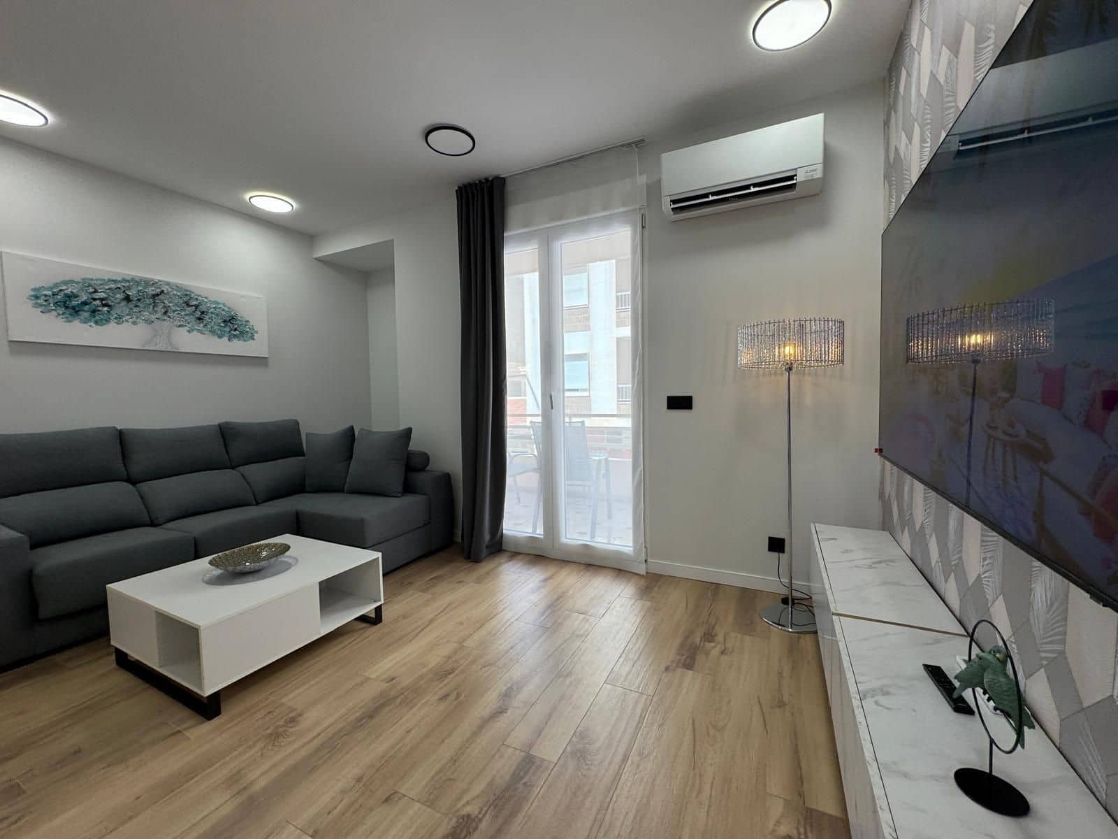 3 sovrum Lägenhet till salu i Torrevieja - 295 000 € (Ref: 9963010)