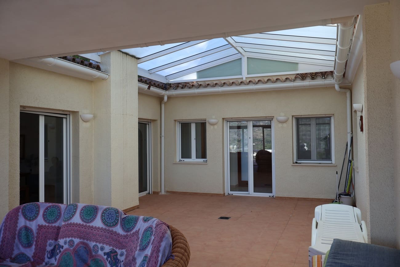3 bedroom Villa for sale in Denia - € 785,000 (Ref: 9963023)