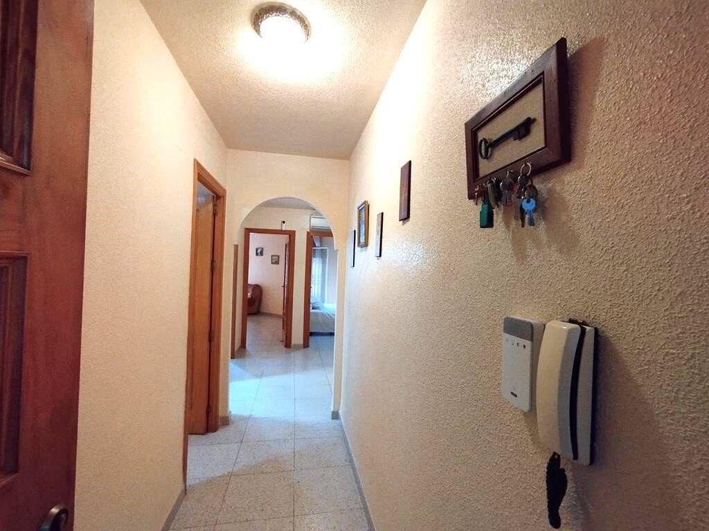 Apartamento de 3 habitaciones en Torrevieja en venta con piscina garaje - 240.000 € (Ref: 9963053)
