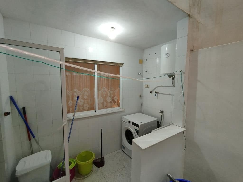 Apartamento de 3 habitaciones en Torrevieja en venta con piscina garaje - 240.000 € (Ref: 9963053)