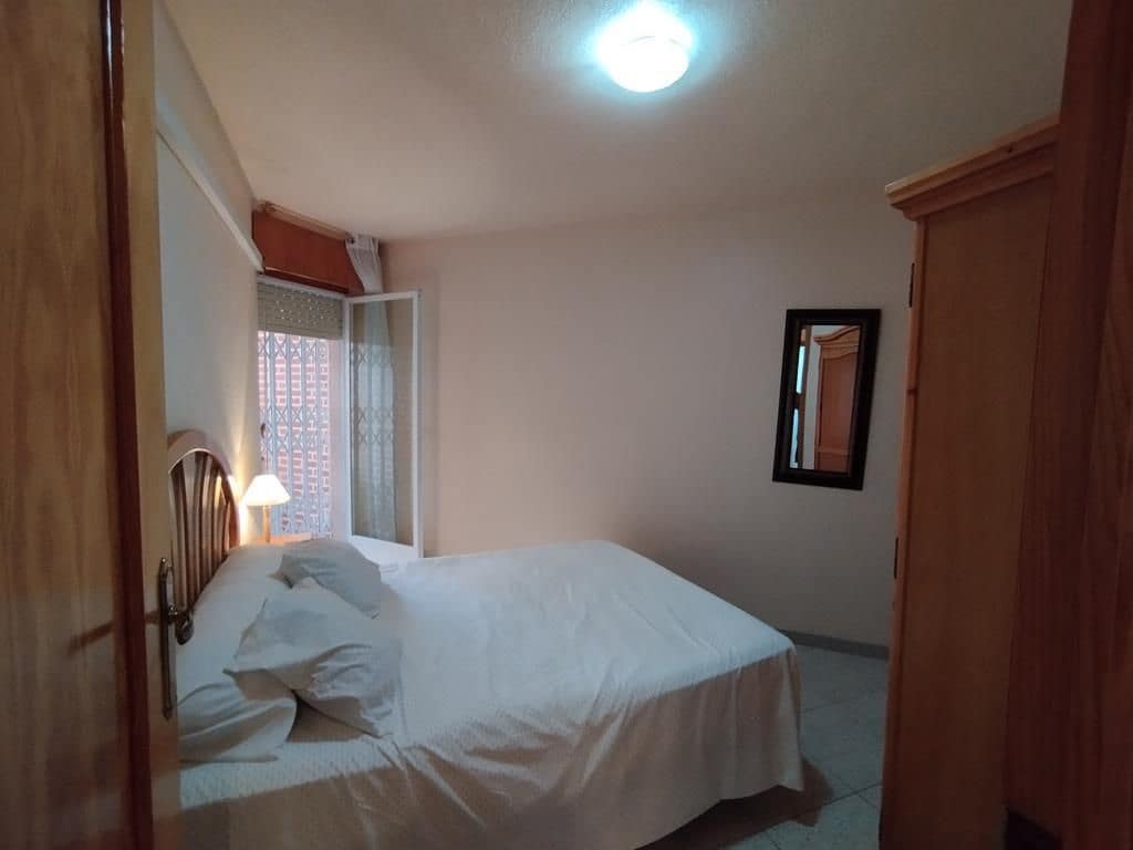 Apartamento de 3 habitaciones en Torrevieja en venta con piscina garaje - 240.000 € (Ref: 9963053)