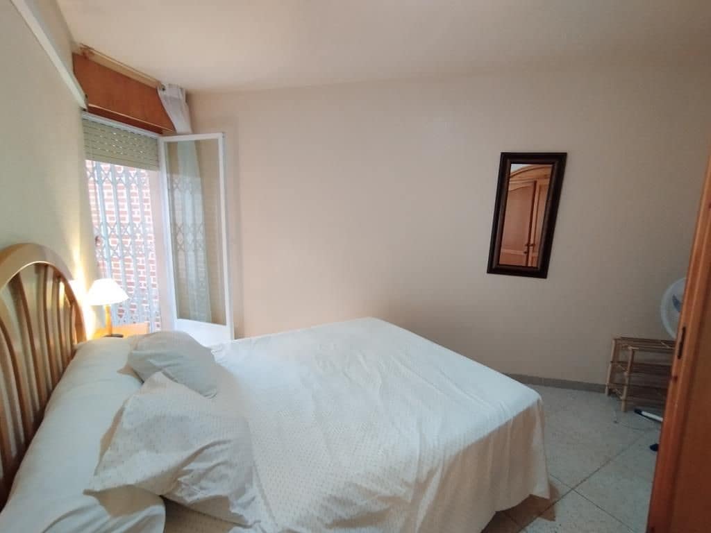 Apartamento de 3 habitaciones en Torrevieja en venta con piscina garaje - 240.000 € (Ref: 9963053)