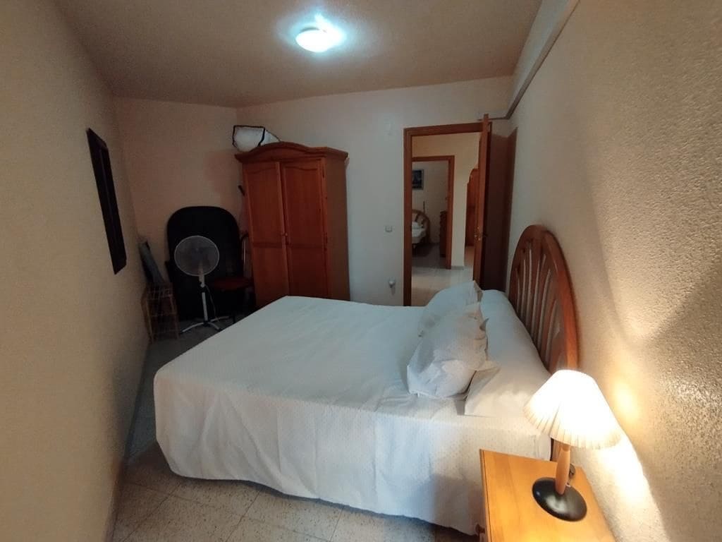Apartamento de 3 habitaciones en Torrevieja en venta con piscina garaje - 240.000 € (Ref: 9963053)