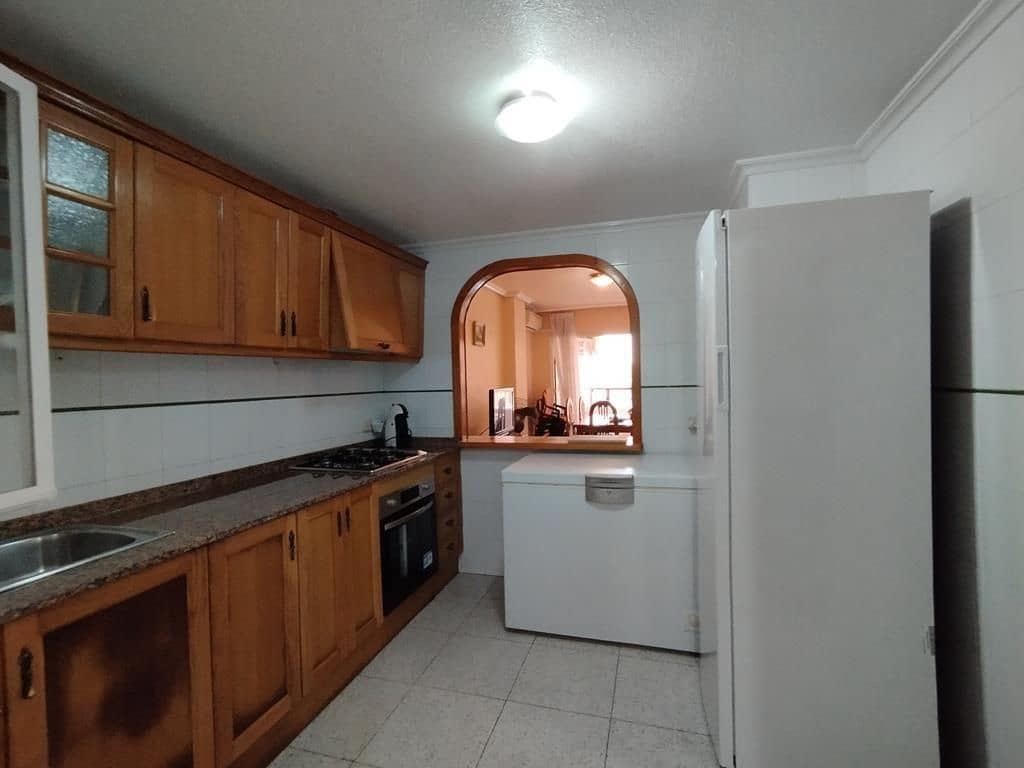 Apartamento de 3 habitaciones en Torrevieja en venta con piscina garaje - 240.000 € (Ref: 9963053)